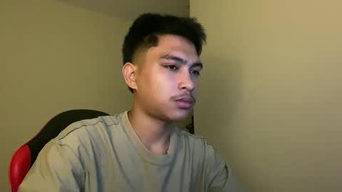 Snapshot of urcuteguy_jhonx chatting on 04/27/26, 10:13 Dannie online show from 04/27/26, 10:13