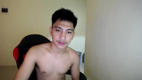 Snapshot of urcuteguy_jhonx chatting on 04/30/26, 09:30 Dannie online show from 04/30/26, 09:30