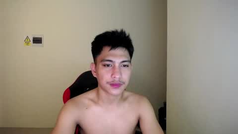 Snapshot of urcuteguy_jhonx chatting on 05/03/26, 09:59 Dannie online show from 05/03/26, 09:59
