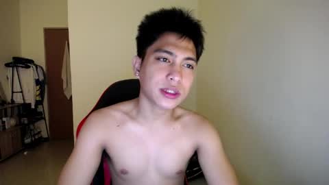 Snapshot of urcuteguy_jhonx chatting on 05/19/26, 06:31 Dannie online show from 05/19/26, 06:31