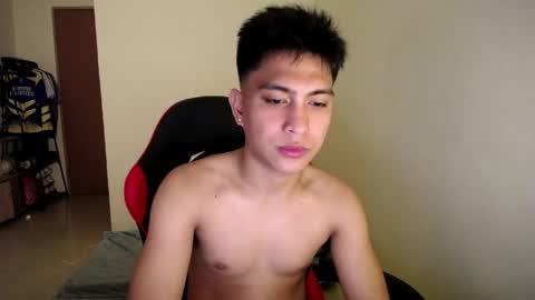 Snapshot of urcuteguy_jhonx chatting on 05/20/26, 08:59 Dannie online show from 05/20/26, 08:59