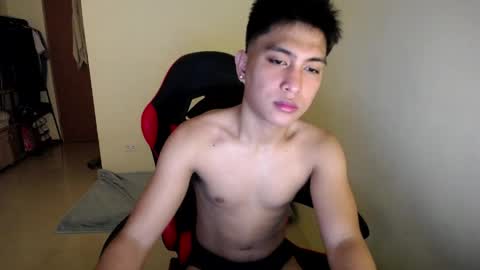 Snapshot of urcuteguy_jhonx chatting on 05/21/26, 09:05 Dannie online show from 05/21/26, 09:05
