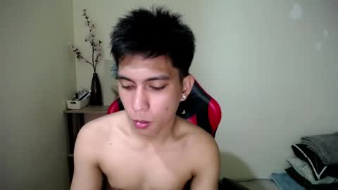 Snapshot of urcuteguy_jhonx chatting on 06/04/26, 05:19 Dannie online show from 06/04/26, 05:19