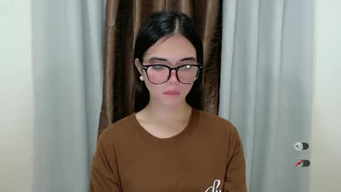 urcutie_ayah online show from 11/06/25, 08:54