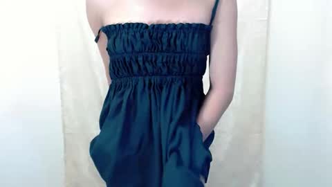 urcutie_ayah online show from 11/17/25, 11:16