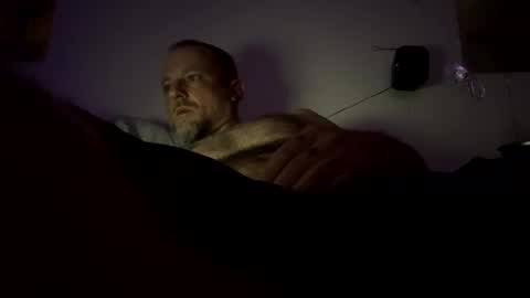 Snapshot of urdaddy875867 chatting on 02/27/25, 10:20 urdaddy875867 online show from 02/27/25, 10:20