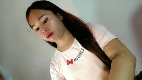 Snapshot of urdoll_trixie chatting on 09/09/25, 03:33 trixie tan online show from 09/09/25, 03:33