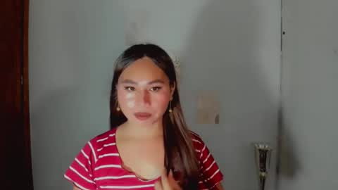 Snapshot of urdoll_trixie chatting on 11/26/25, 10:16 trixie tan online show from 11/26/25, 10:16