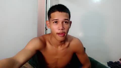Snapshot of urdreamboy_clarin chatting on 06/27/26, 04:06 urdreamboy_clarin online show from 06/27/26, 04:06