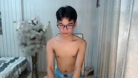 urdreamboy_doms online show from 04/21/26, 05:50