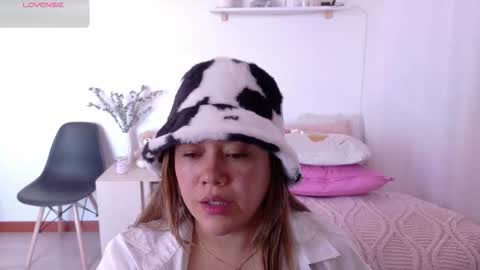 Snapshot of urdreamgiirl chatting on 01/18/26, 03:16 Mia Miller online show from 01/18/26, 03:16