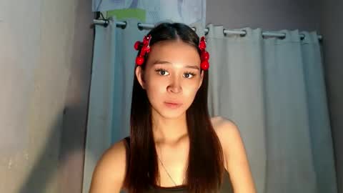 Snapshot of urdreamgirl_stephanie chatting on 06/04/26, 11:49 stephanie online show from 06/04/26, 11:49