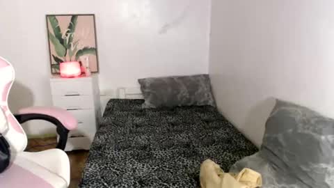 Snapshot of urfantacyjamaica chatting on 03/09/25, 11:56 ayumi reacher online show from 03/09/25, 11:56