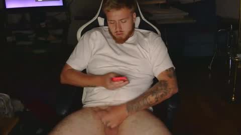 Snapshot of urfavkingusa chatting on 11/22/25, 11:42 urfavkingusa online show from 11/22/25, 11:42