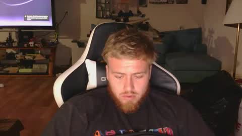 Snapshot of urfavkingusa chatting on 11/29/25, 07:44 urfavkingusa online show from 11/29/25, 07:44