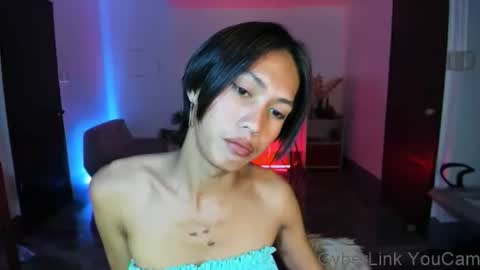 Snapshot of urfavouriteaddiction chatting on 09/30/25, 03:17 Rianne online show from 09/30/25, 03:17