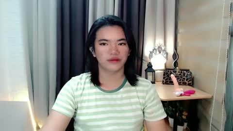 Snapshot of urfuck_slut_toy chatting on 09/22/25, 02:24 SLUT MAXINE online show from 09/22/25, 02:24