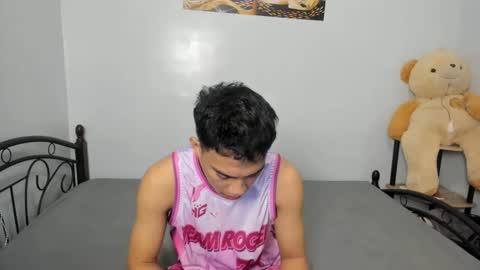 urfucker_vinz online show from 02/09/26, 12:53