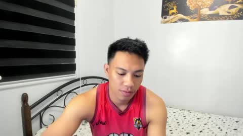 urfucker_vinz online show from 07/07/26, 12:20