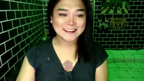 Snapshot of urgirl_dimple chatting on 09/19/25, 07:43 Dimple online show from 09/19/25, 07:43