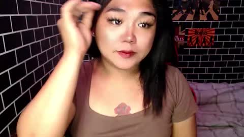Snapshot of urgirl_dimple chatting on 09/25/25, 09:13 Dimple online show from 09/25/25, 09:13