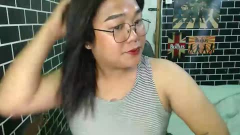 Snapshot of urgirl_dimple chatting on 10/13/25, 12:38 Dimple online show from 10/13/25, 12:38