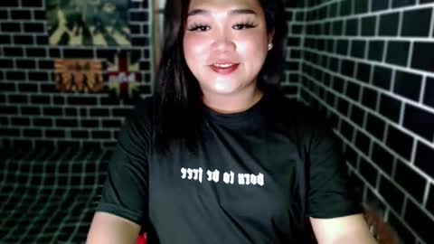 Snapshot of urgirl_dimple chatting on 11/18/25, 06:23 Dimple online show from 11/18/25, 06:23