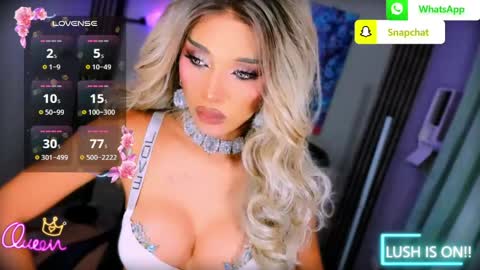 Snapshot of urgoddess_bella chatting on 06/04/26, 01:11 My bella 3 online show from 06/04/26, 01:11
