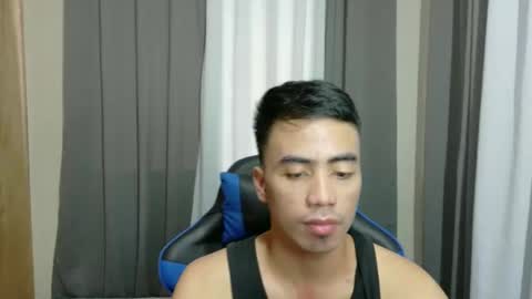 Snapshot of urguy_francis chatting on 02/15/25, 08:33 urguy_francis online show from 02/15/25, 08:33