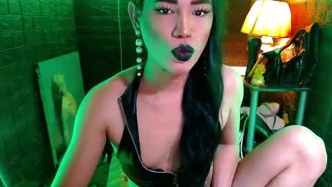 queen norelle online show from 04/23/26, 02:35