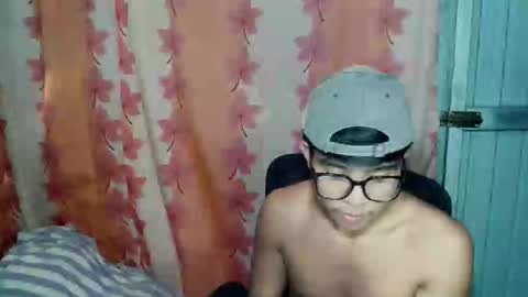 Snapshot of urhot_jeremyxx chatting on 11/27/25, 10:56 jeremy online show from 11/27/25, 10:56