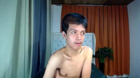 Snapshot of urhot_johny chatting on 04/19/26, 06:32 urhot_johny online show from 04/19/26, 06:32
