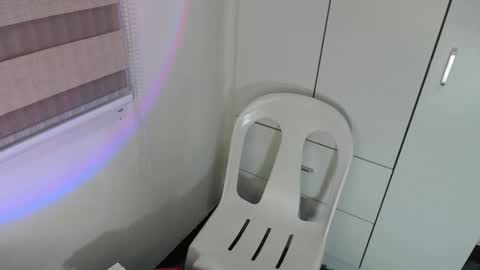 Snapshot of urhotangela chatting on 11/10/25, 09:14 urhotangela online show from 11/10/25, 09:14