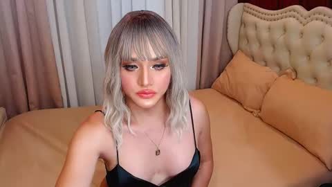 Snapshot of urhotcassielaine chatting on 03/09/25, 06:32 cassie online show from 03/09/25, 06:32