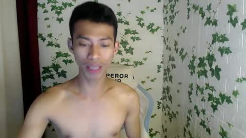 Snapshot of urhotfuckingass chatting on 01/05/25, 11:22 richard online show from 01/05/25, 11:22