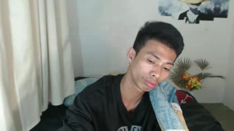 Snapshot of urhotfuckingass chatting on 01/10/25, 03:06 richard online show from 01/10/25, 03:06