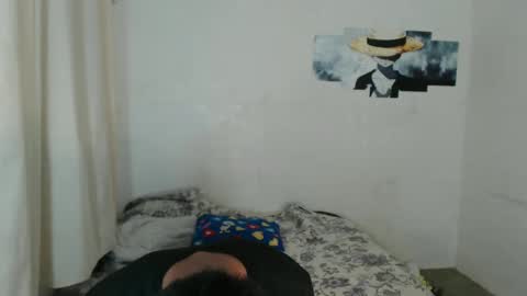 Snapshot of urhotfuckingass chatting on 01/12/25, 10:43 richard online show from 01/12/25, 10:43