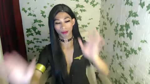 Snapshot of urhotfuckingass chatting on 01/21/25, 11:55 richard online show from 01/21/25, 11:55