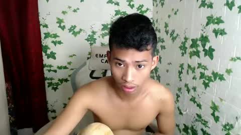 Snapshot of urhotfuckingass chatting on 02/01/25, 01:12 richard online show from 02/01/25, 01:12
