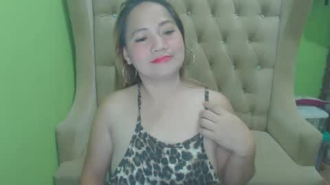 urhotmomzoey online show from 04/21/26, 06:23