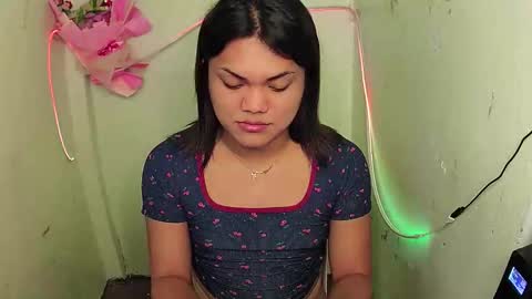 urhottie_bella online show from 10/16/25, 06:25