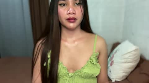 urhottylicious_cum online show from 04/21/26, 12:22