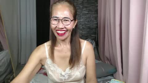 urhotvivian11 online show from 03/02/26, 05:19