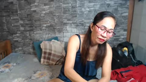 Snapshot of urhotvivian11 chatting on 07/13/26, 01:19 urhotvivian11 online show from 07/13/26, 01:19