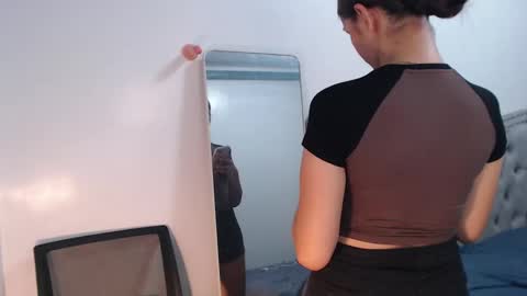 Amira online show from 12/08/24, 10:08