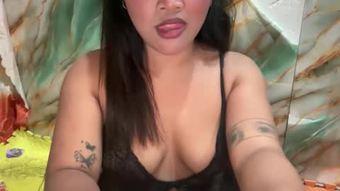 Snapshot of urlady_kitty chatting on 11/21/25, 03:54 hottie kitty online show from 11/21/25, 03:54