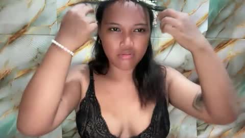 Snapshot of urlady_kitty chatting on 12/02/25, 11:37 hottie kitty online show from 12/02/25, 11:37