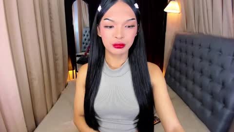 Snapshot of urladyprincessmassivecock chatting on 01/20/25, 07:57 jhaii online show from 01/20/25, 07:57