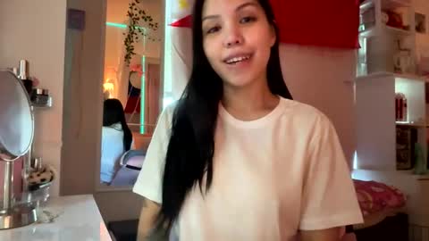 urlittlefilipina online show from 12/19/25, 04:14