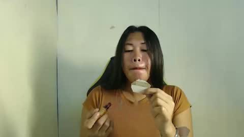 Snapshot of urlovely_sofie chatting on 09/21/25, 02:40 Sofie online show from 09/21/25, 02:40